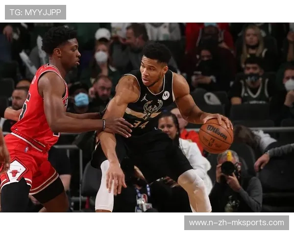 _雄鹿再创奇迹，字母哥三双制胜_，字母哥雄鹿报道视频