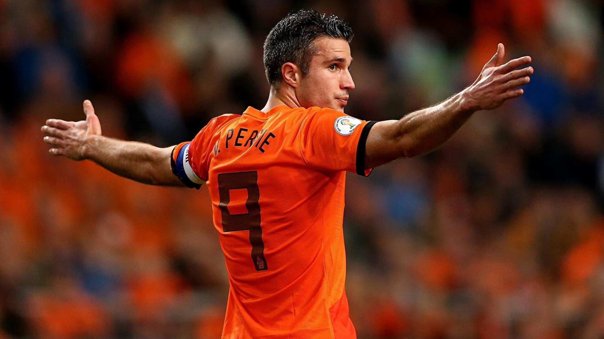 俱乐部忽视青训品牌价值传播,充分利用俱乐部的青训系统培养球员