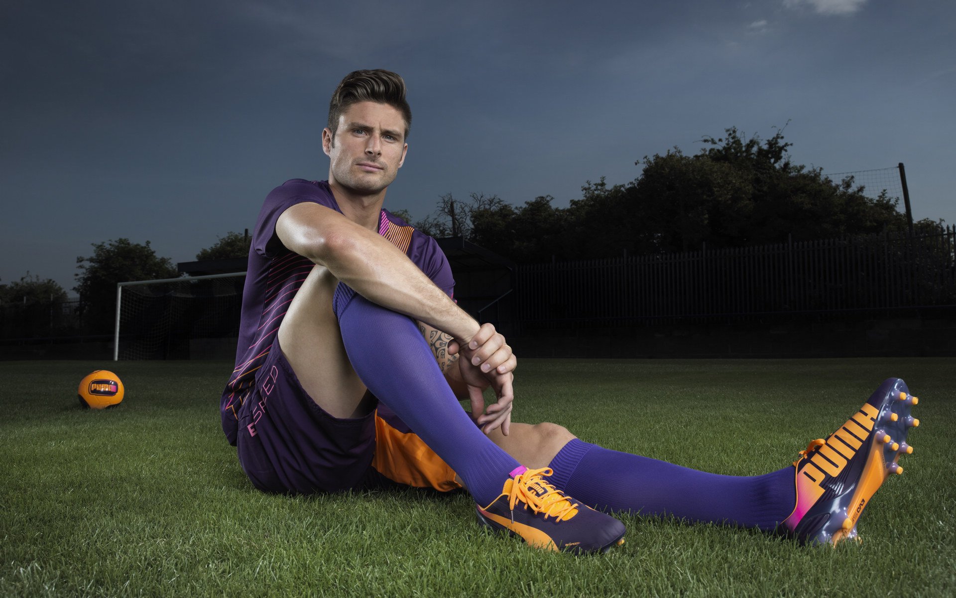 公牛拍摄宣传海报主打青春与力量主题,公牛广告词到底是什么