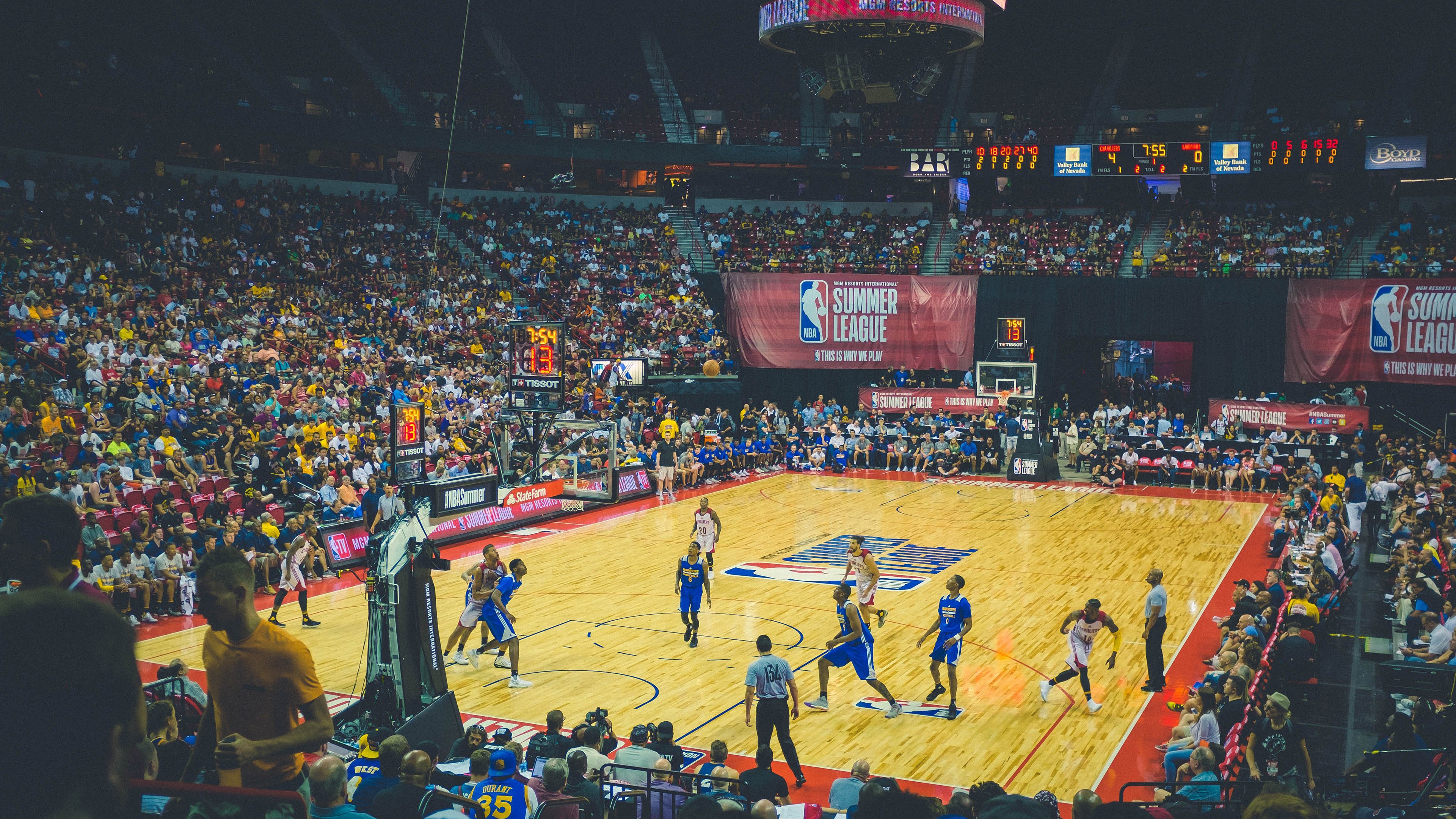 布克称团队信任是胜利基础,信任是一个团队建立的基础